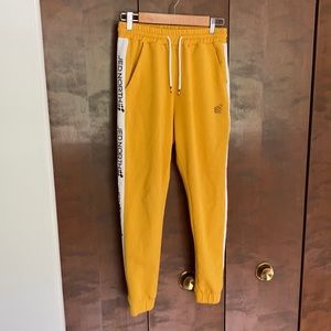 Men’s Jed North Old School Joggers, Yellow, Small